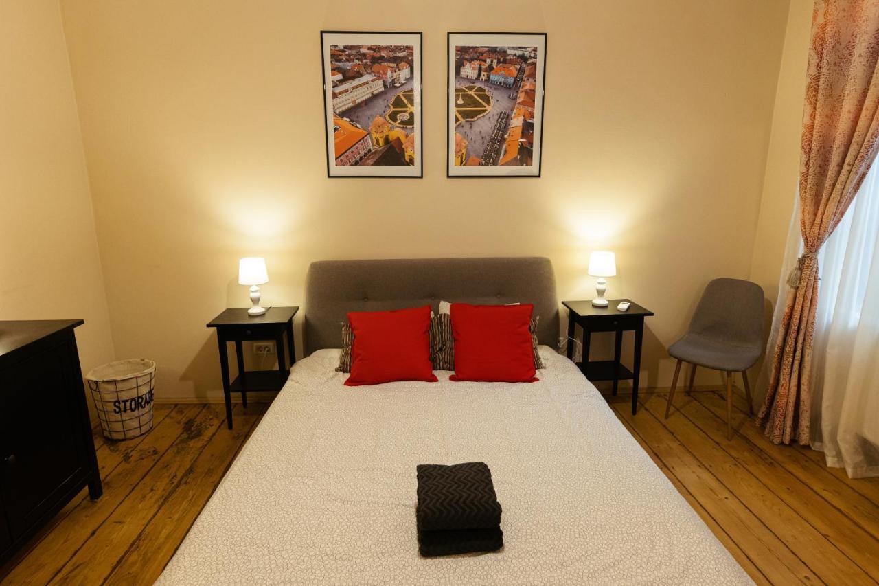 Chic Apartment In Historical City Center Timişoara Eksteriør bilde