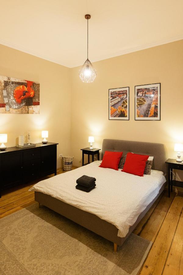 Chic Apartment In Historical City Center Timişoara Eksteriør bilde