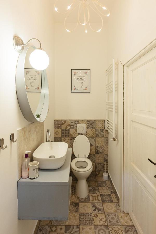 Chic Apartment In Historical City Center Timişoara Eksteriør bilde