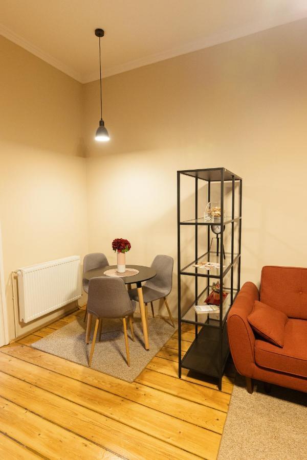 Chic Apartment In Historical City Center Timişoara Eksteriør bilde